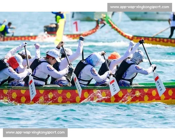 沪上白领龙舟竞渡:桨声激荡青春,共绘协作新篇 沪上白领龙舟竞渡:桨声激荡青春,共绘协作新篇